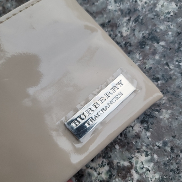 Burberry Fragrances pouch